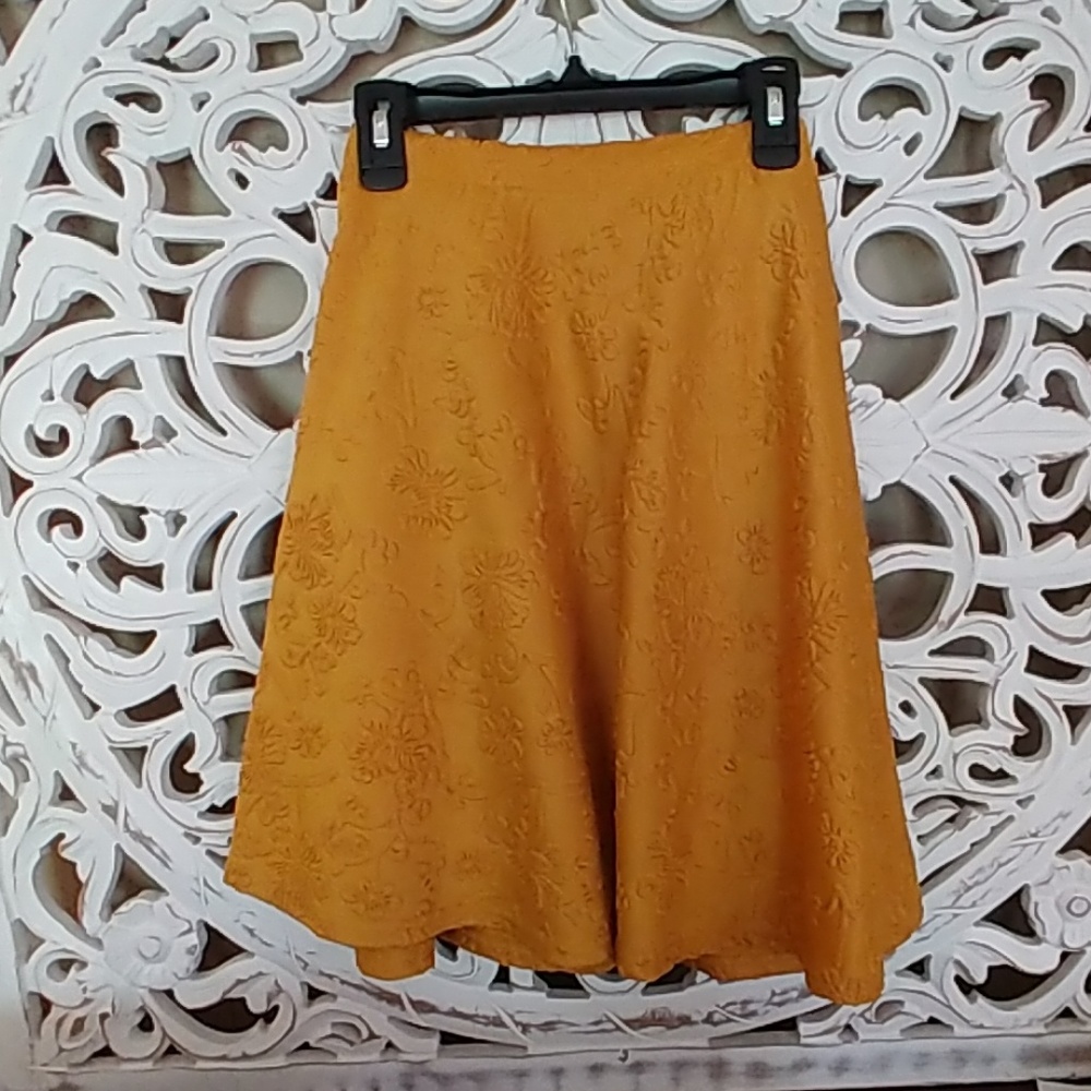 Floral Embossed Mini Skirt